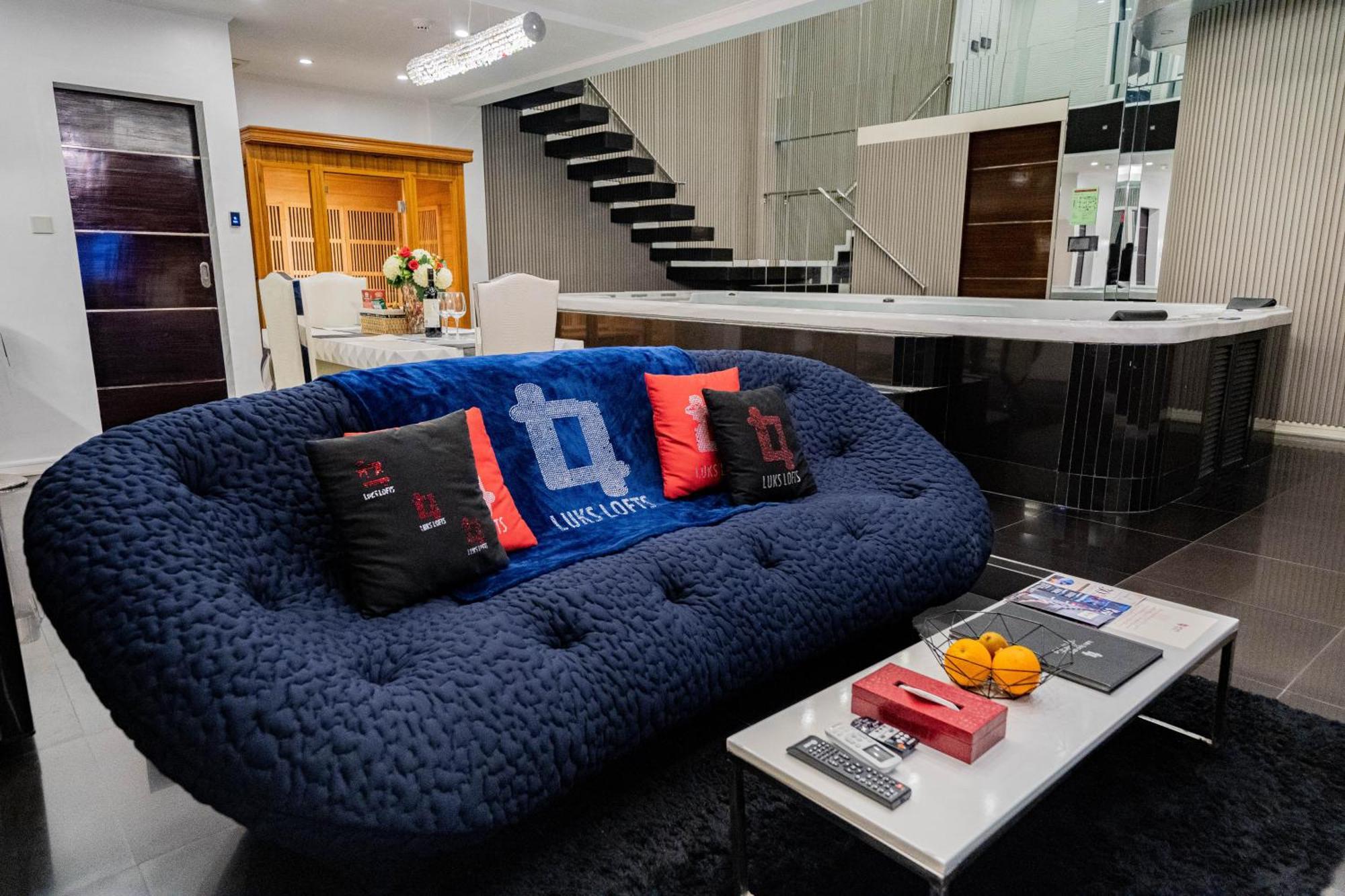 Luks Lofts Hotel & Residences Батангас Экстерьер фото